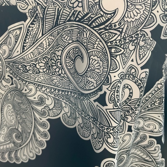 2/$30 Clean Water Swimming Halter Tankini Black and Cream Paisley Top Size Small - Picture 5 of 10